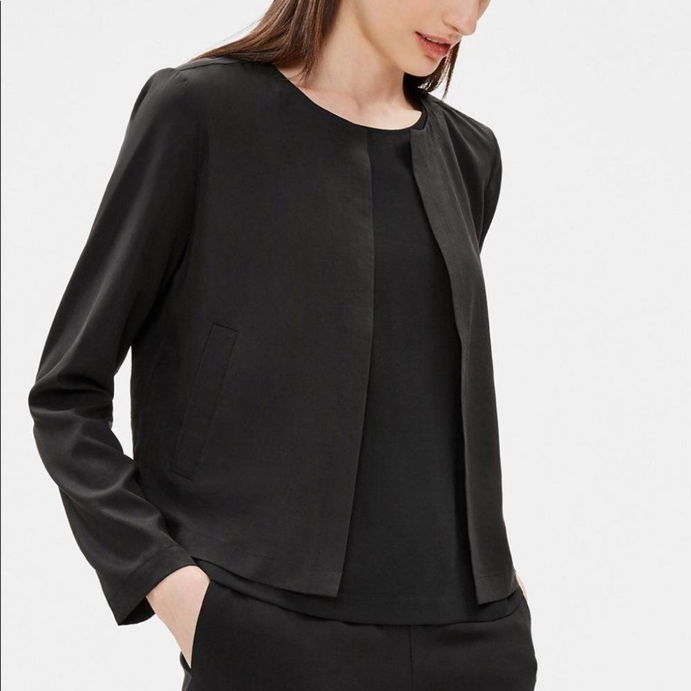 New Eileen fisher sandstone black roundneck jacket